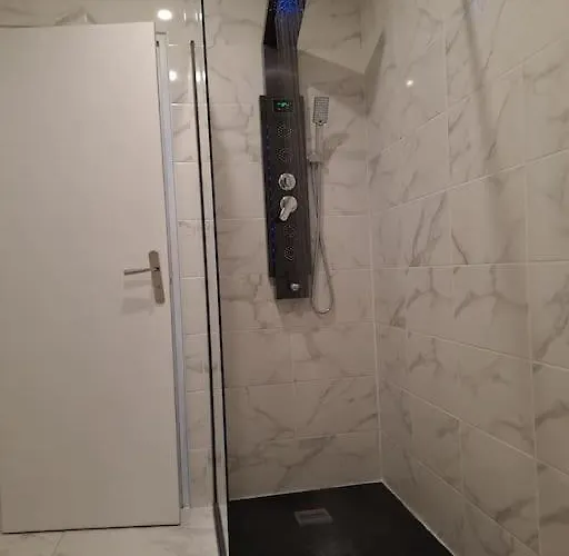 T2 Tom Krist. / Circuit 24h / Oasis /antares Apartman Le Mans