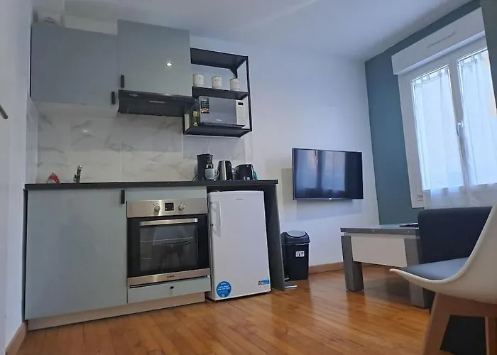 T2 Tom Krist. / Circuit 24h / Oasis /antares Apartman Le Mans